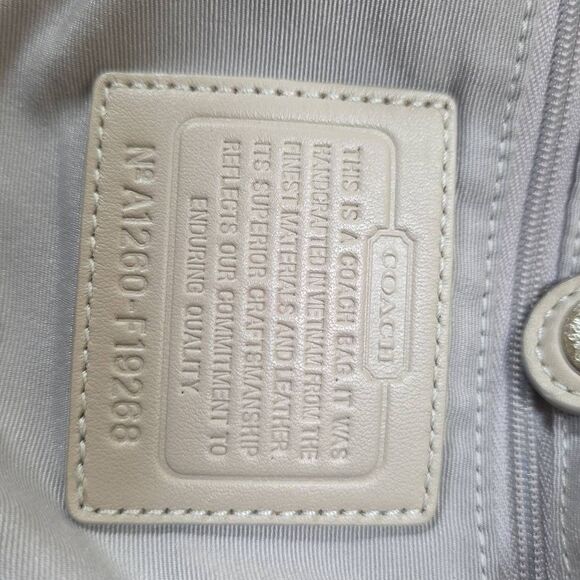 Coach Soho Signature Optic Linen North South Tote with Matching Wallet - Picture 13 of 16